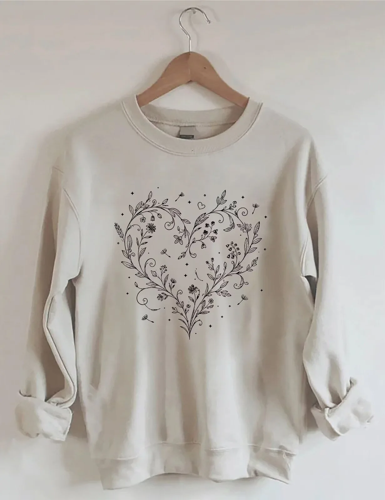 Floral Heart Wildflower Botanical Design Crewneck Sweatshirt
